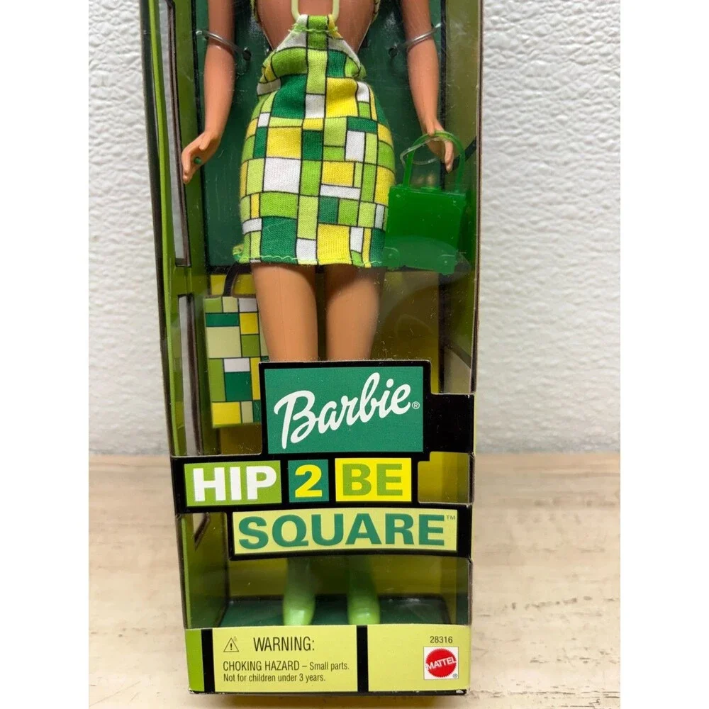 Vtg 2000 Mattel Barbie Doll Hip 2 Be Square Green Dress NIB
